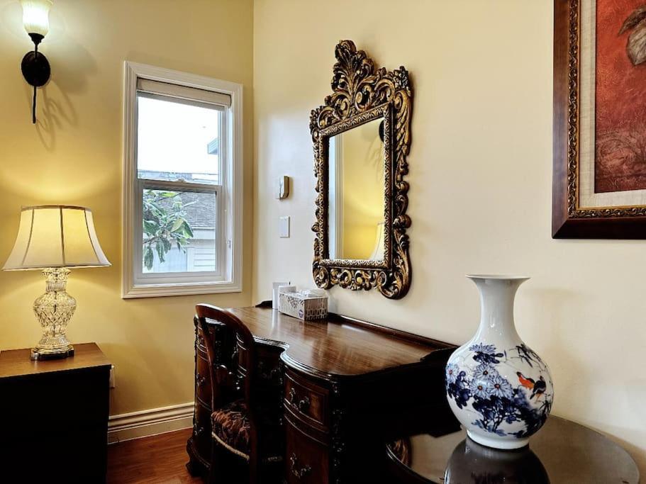 Villa Super Cosy 8bed & 6bath In Heart Near To Airport And Downtown